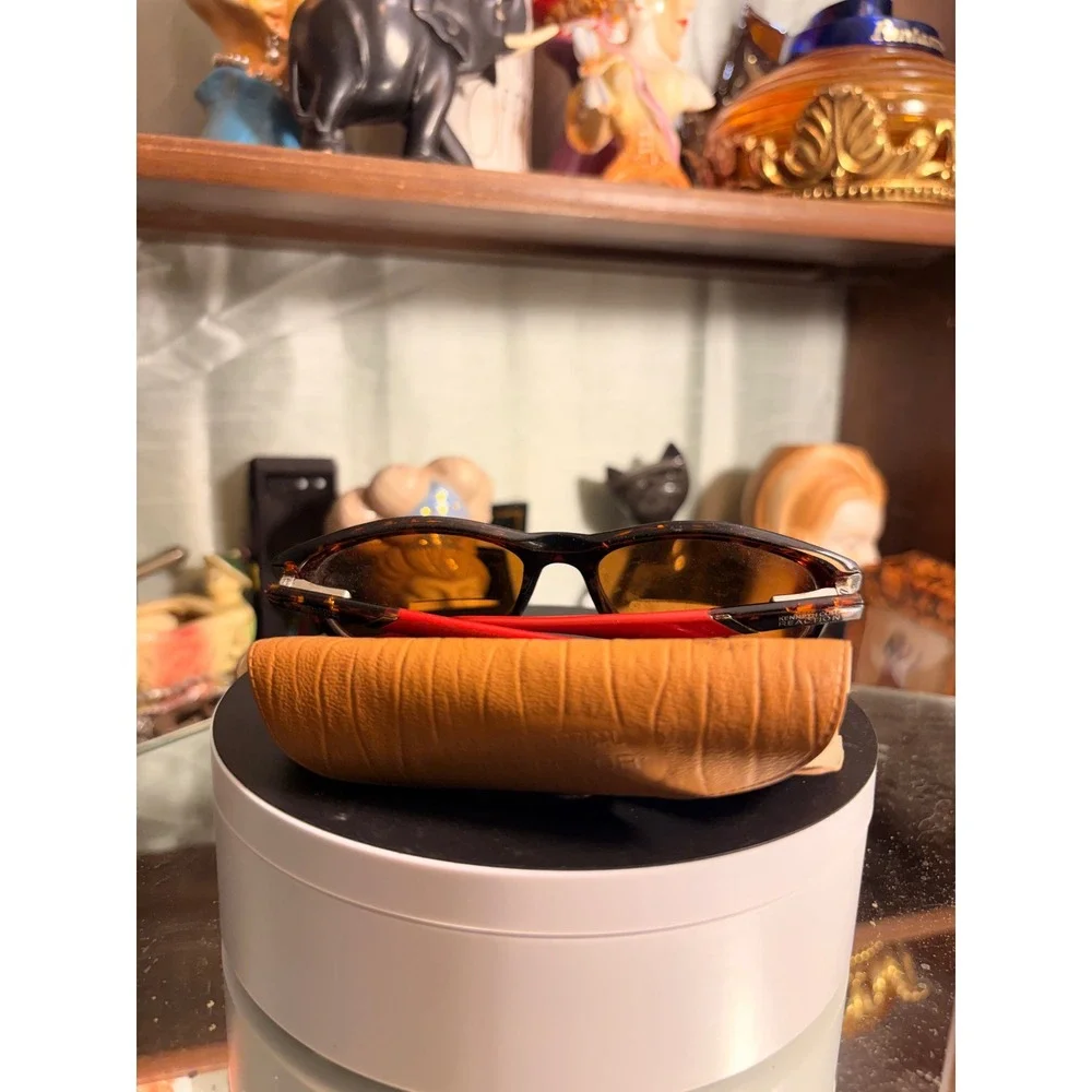 Kenneth Cole Reaction Sunglasses Tortoise Shell‎ Red 135 Rectangular Amber Lens